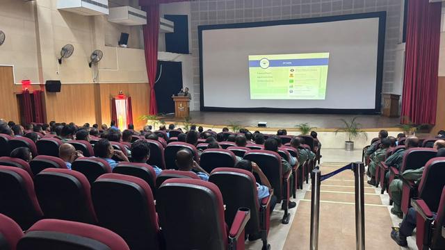 Wide view of an auditorium session on mutual fund investing